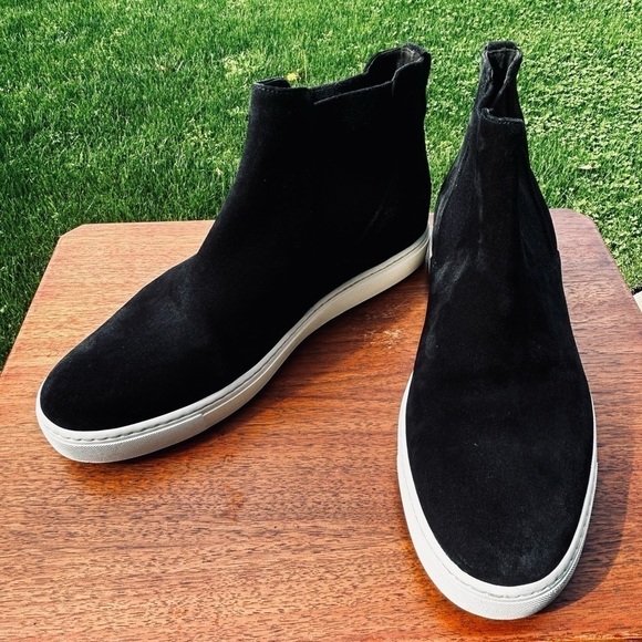 VINCE Hightop Sneakers | Size 9 - Picture 1 of 10